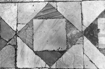 Marble pavement using ad quadratum geometry